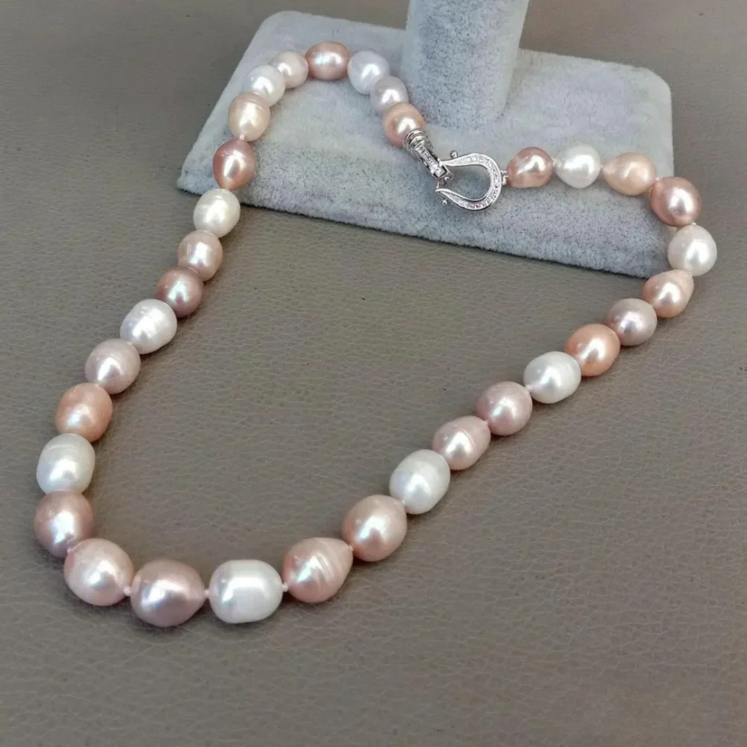 Collier de perles colorées