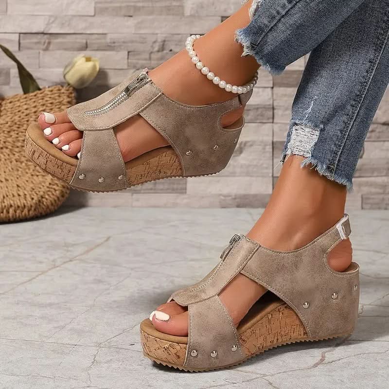 Serelina | Retro Heeled Sandals with Zipper