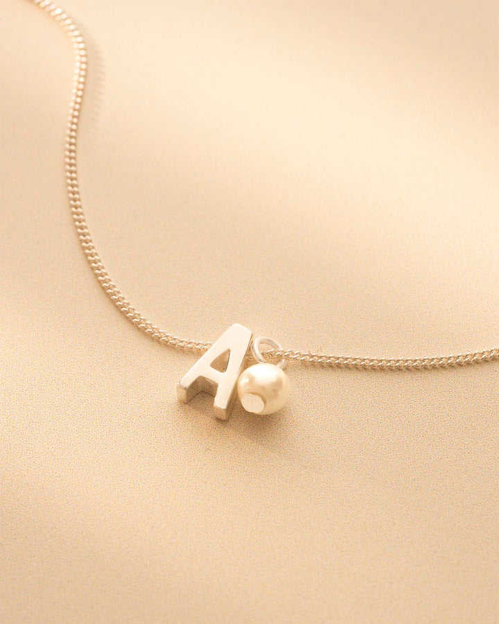 Collier en Argent avec Lettre et Mini Perle