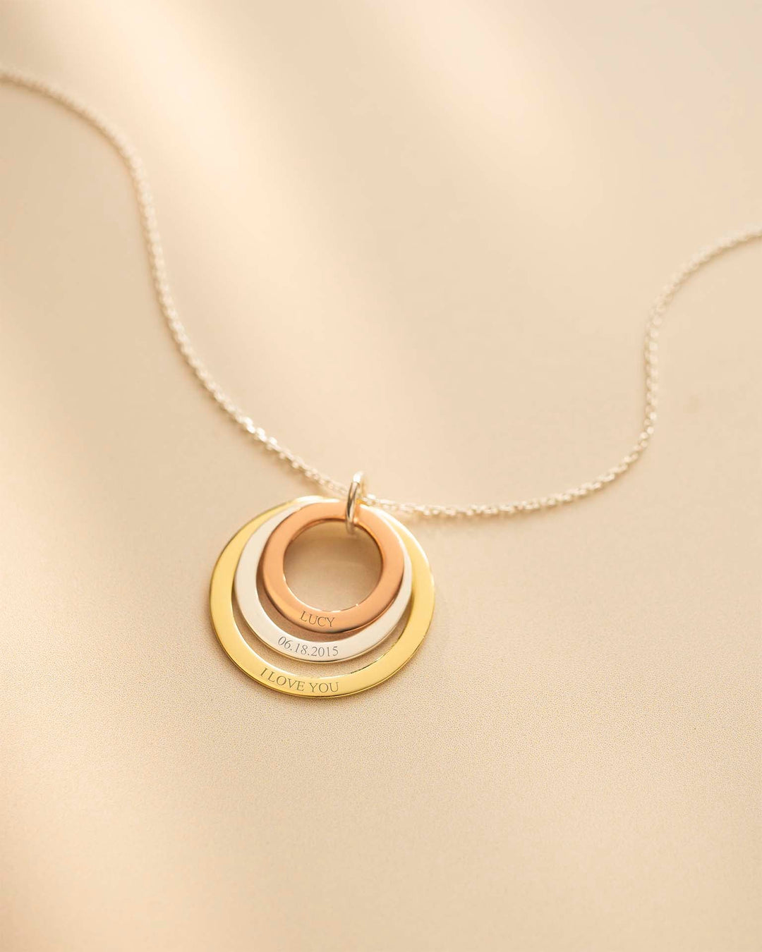 Pendentif Collier Personnalisé Triple Anneau Éternel en Métal Mixte Argent