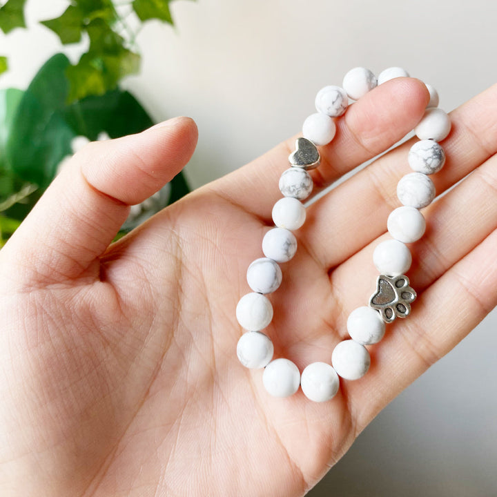 Bracelet en Pierre Précieuse Naturelle avec Charms Patte et Cœur – Design Fait Main