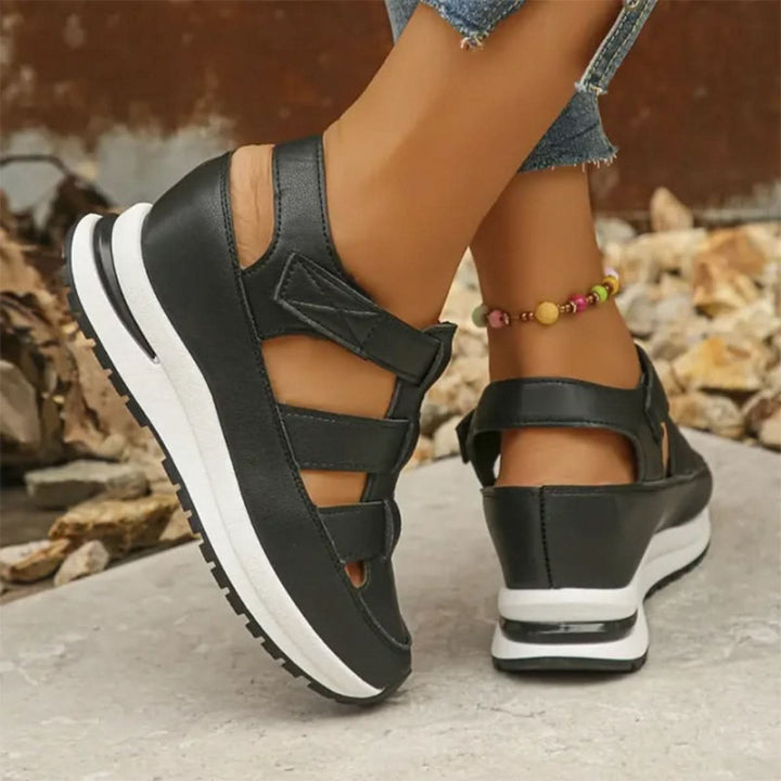 Susan | Sandals with Velcro Closure