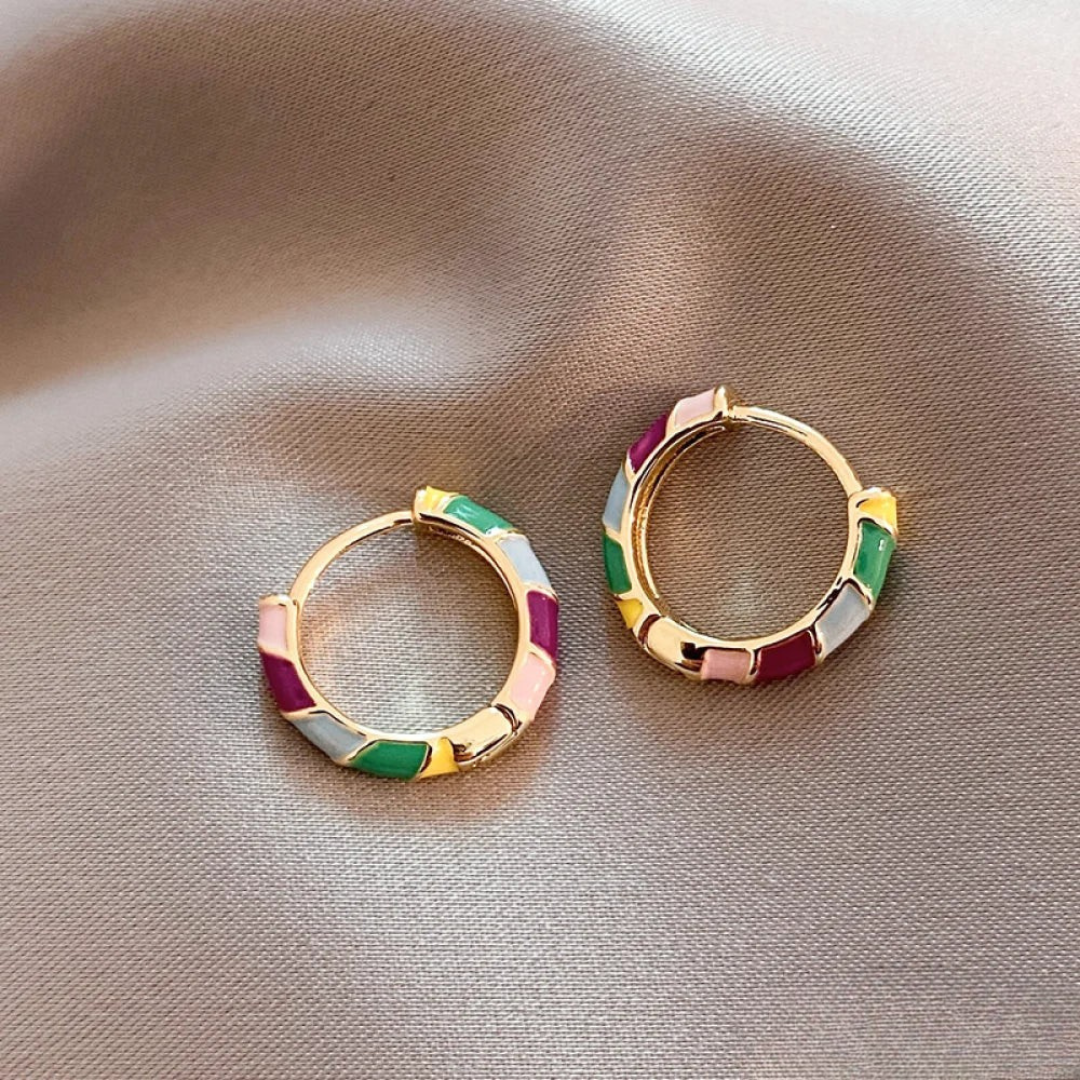 Boucles d'Oreilles Élégantes avec Émail Multicolore en Or