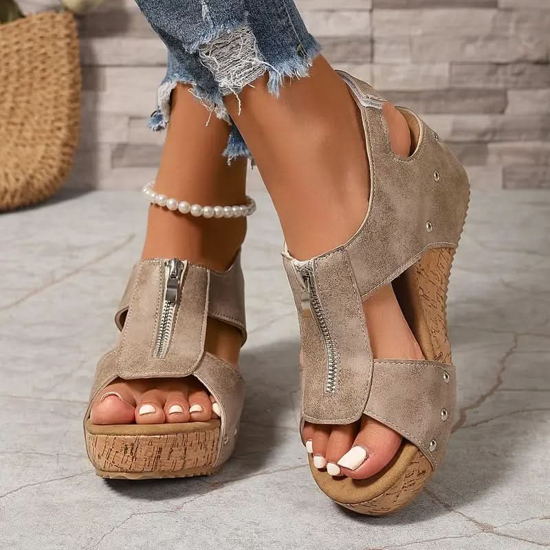 Serelina | Retro Heeled Sandals with Zipper