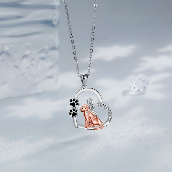 Collier en forme de cœur pour chien et fille