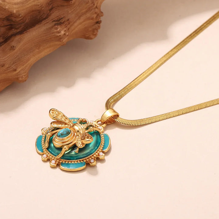 Collier Pendentif Abeille Chic en Or Turquoise