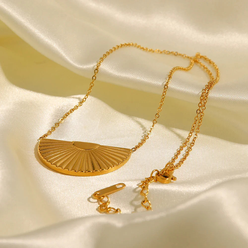 Collier en demi-cercle Ellie® Sunburst