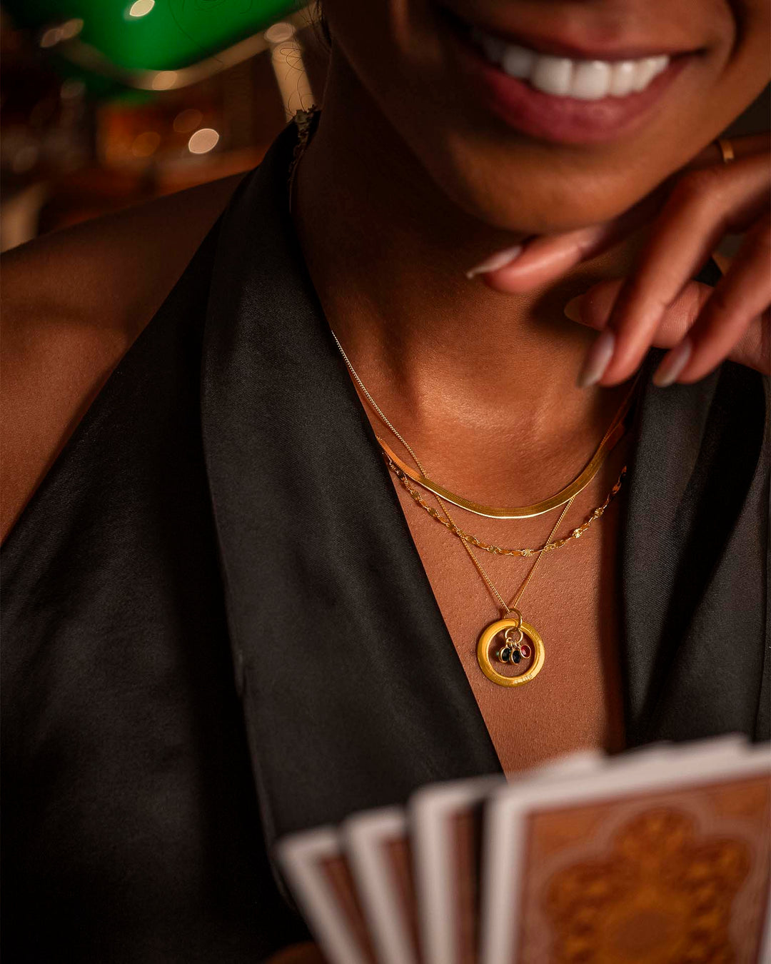 Collier Personnalisé en Or avec Anneau Éternel de Famille et Pierre de Naissance