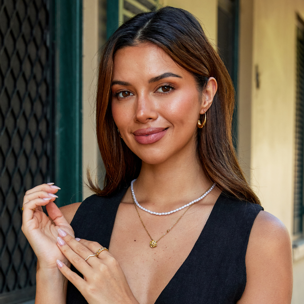 Collier pendentif en rose dorée