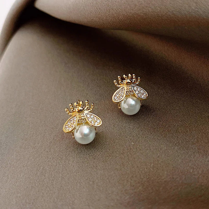 Boucles d'Oreilles Perles Abeille – Bijoux Élégants en Ton Or pour Femmes