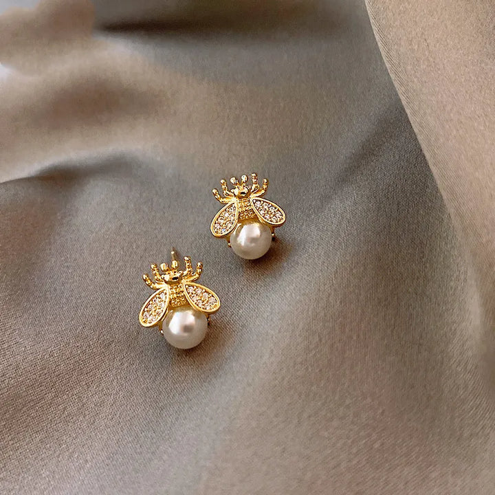 Boucles d'Oreilles Perles Abeille – Bijoux Élégants en Ton Or pour Femmes