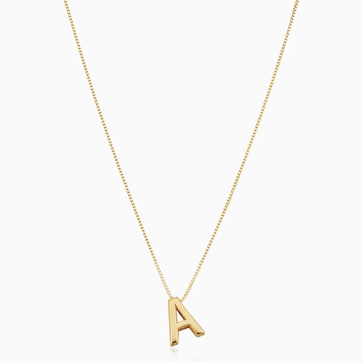Collier initial en lettre d'amour