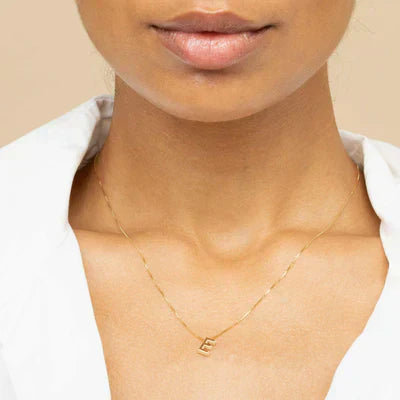 Collier avec lettre
