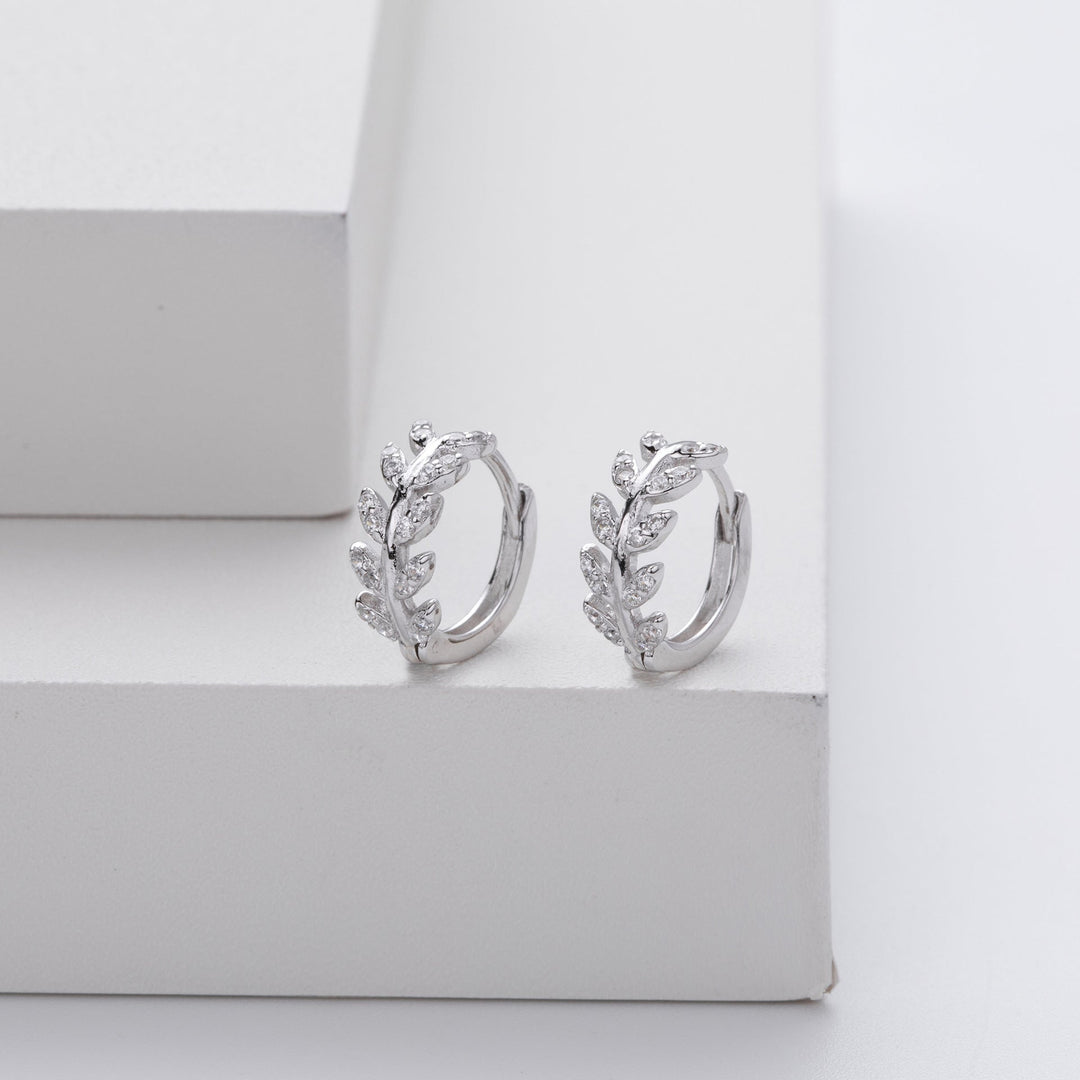 Boucles d'oreilles en argent avec zircon 5A élégantes