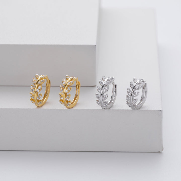 Boucles d'oreilles en argent avec zircon 5A élégantes