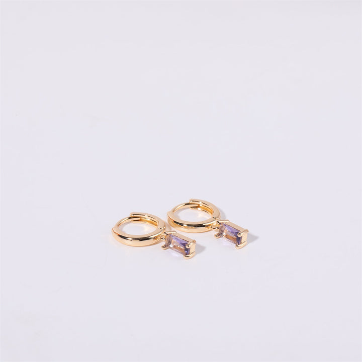 Boucles d'oreilles Huggies en pierre de naissance Bella