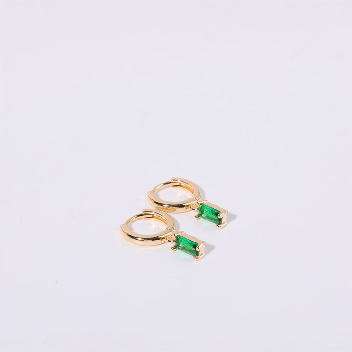 Boucles d'oreilles Huggies en pierre de naissance Bella