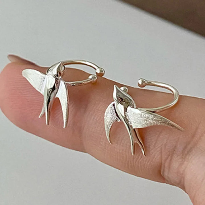 Belles Boucles d'Oreilles Clip-On en Argent en Forme d'Hirondelle