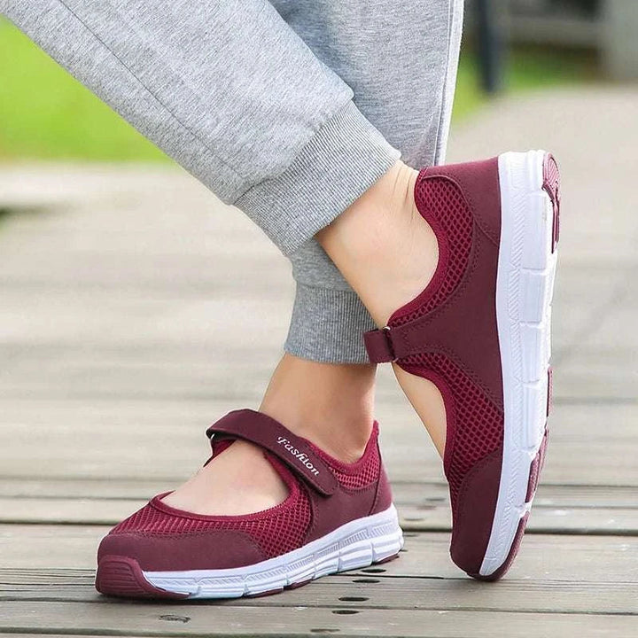 Women's breathable vulcanized versatile shoe for long lasting wear