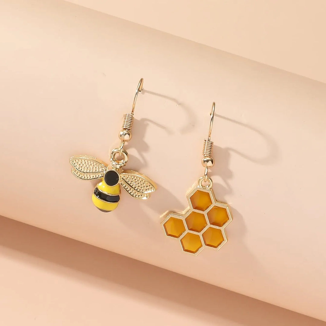 Boucles d'Oreilles Goutte en Nid d'Abeille et Abeille – Bijoux en Ton Or pour Femmes