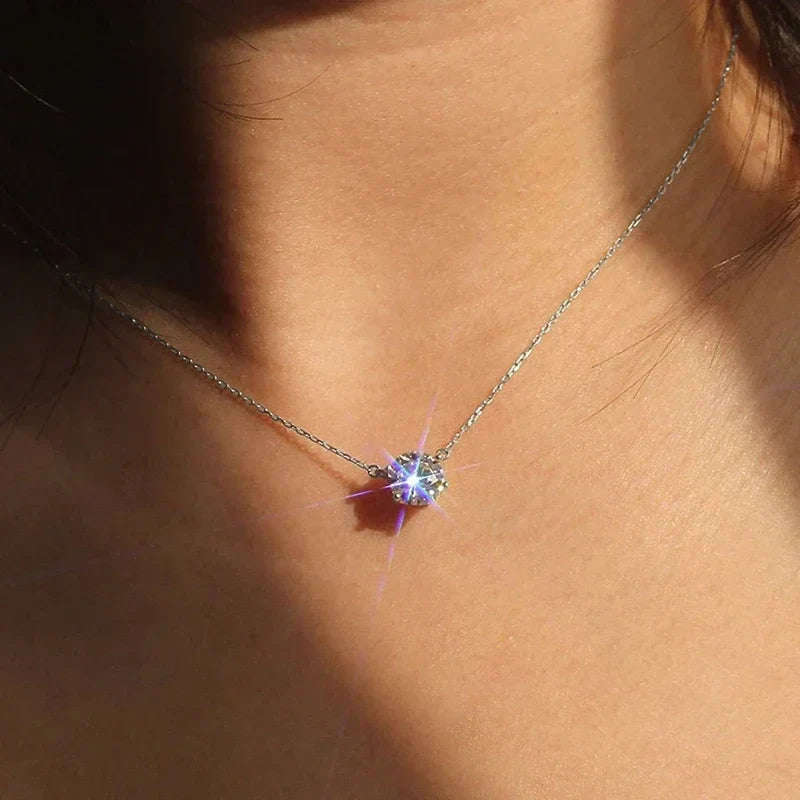 Collier Solitaire en Cristal Élégant