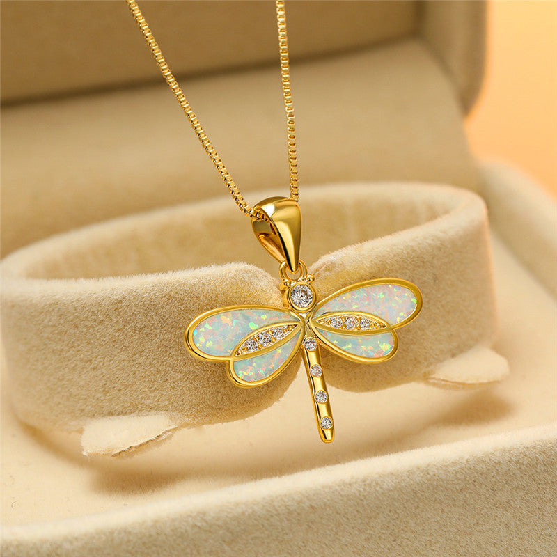 Collier papillon en or avec opale
