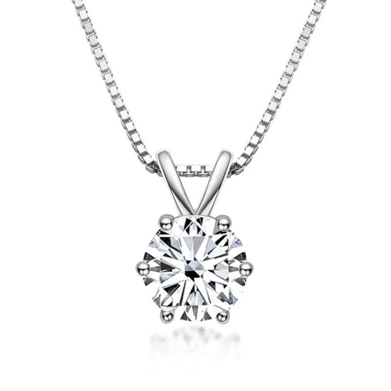 Collier Solitaire Élegant en Moissanite
