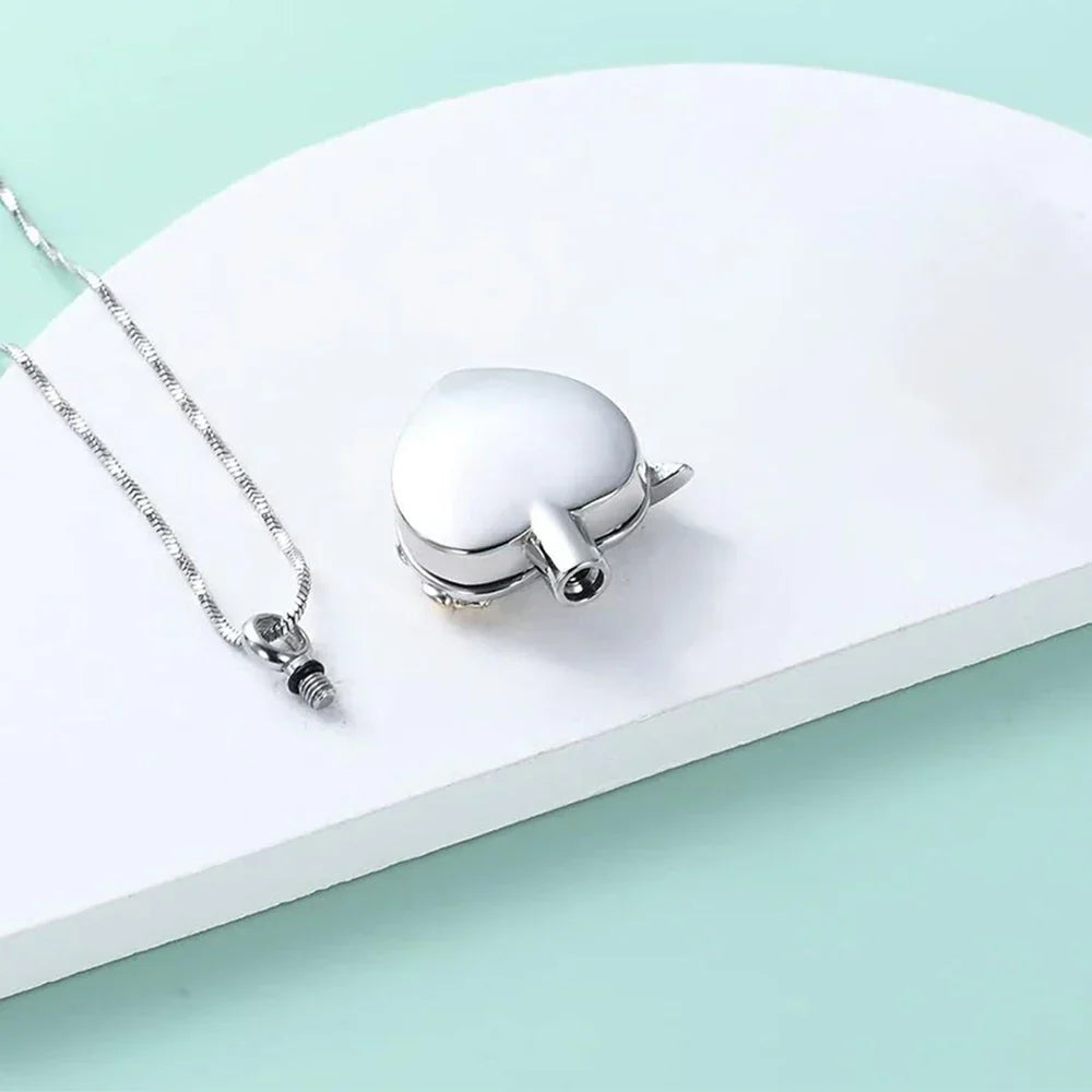 Collier Urne en Forme de Cœur Colibri