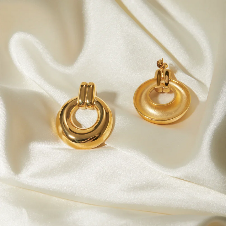 Les Boucles d'Oreilles Hamptons