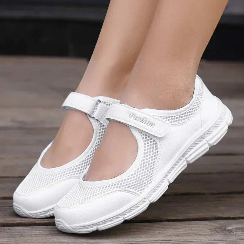 Women's breathable vulcanized versatile shoe for long lasting wear