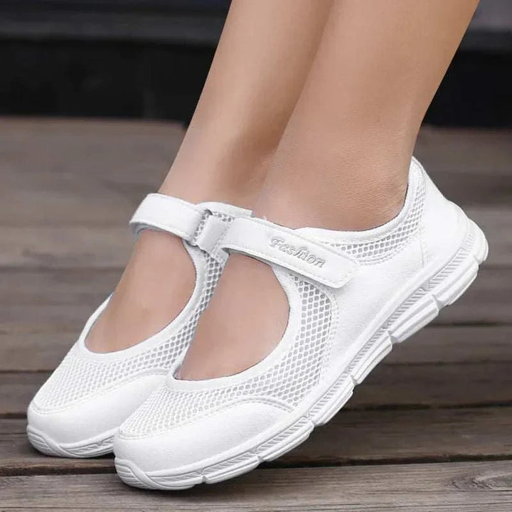 Women's breathable vulcanized versatile shoe for long lasting wear