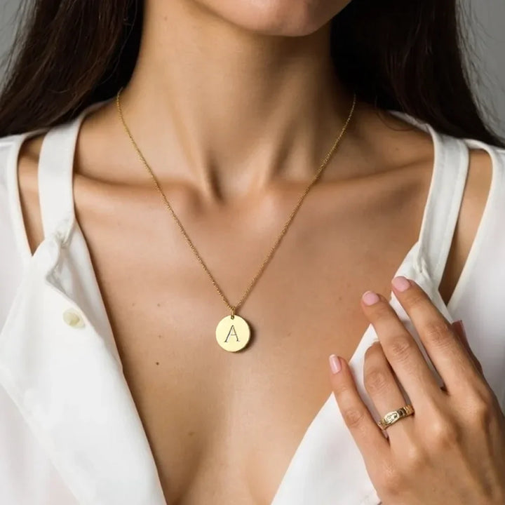 Collier Pendentif Lettre en Or Élégant