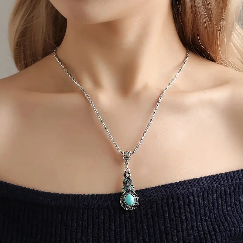 Ensemble de bijoux en pierres turquoise vintage