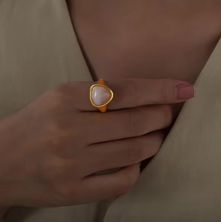 Bague audacieuse en pierre précieuse Alaula
