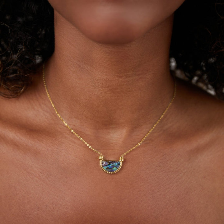 Collier en coquillage turquoise d'Amalfi