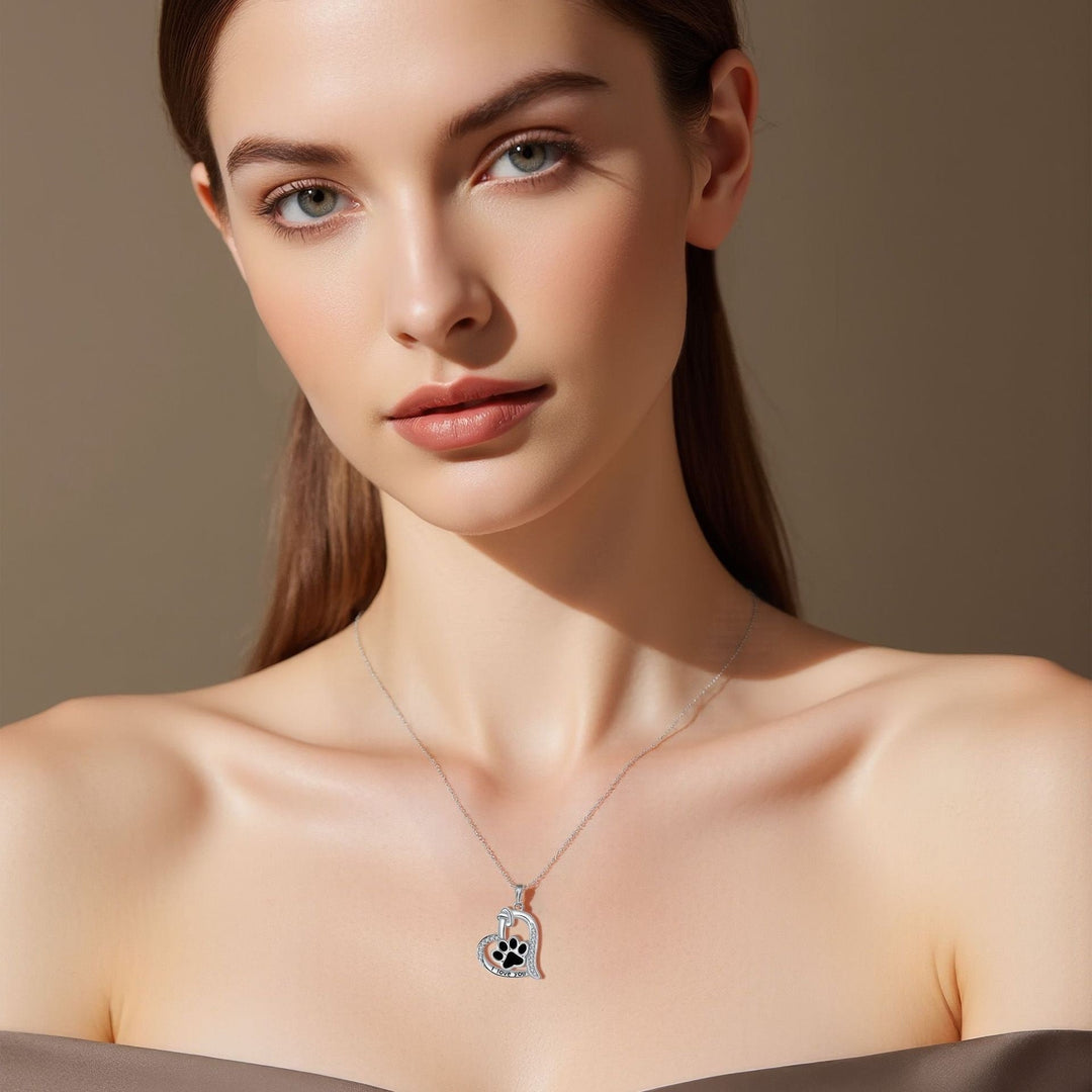 Collier en Forme de Cœur avec Empreinte de Patte de Chien en Zirconia