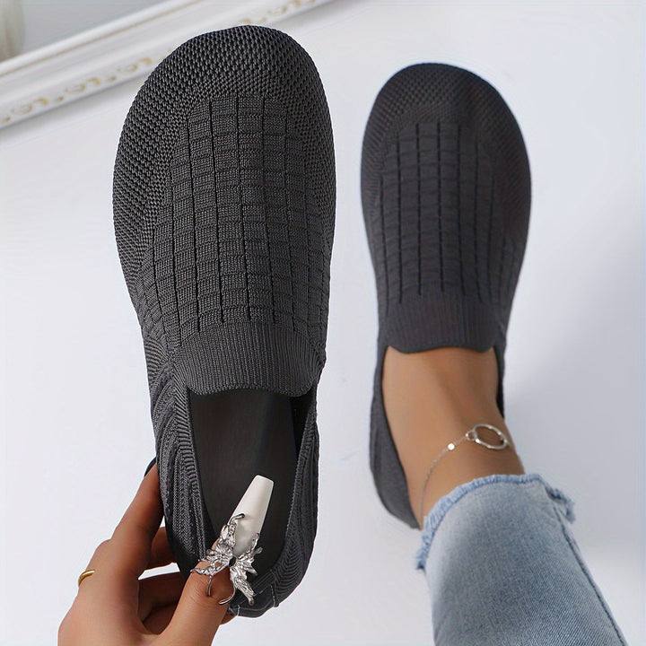 Avril | All-Season Round Toe Orthopedic Shoes