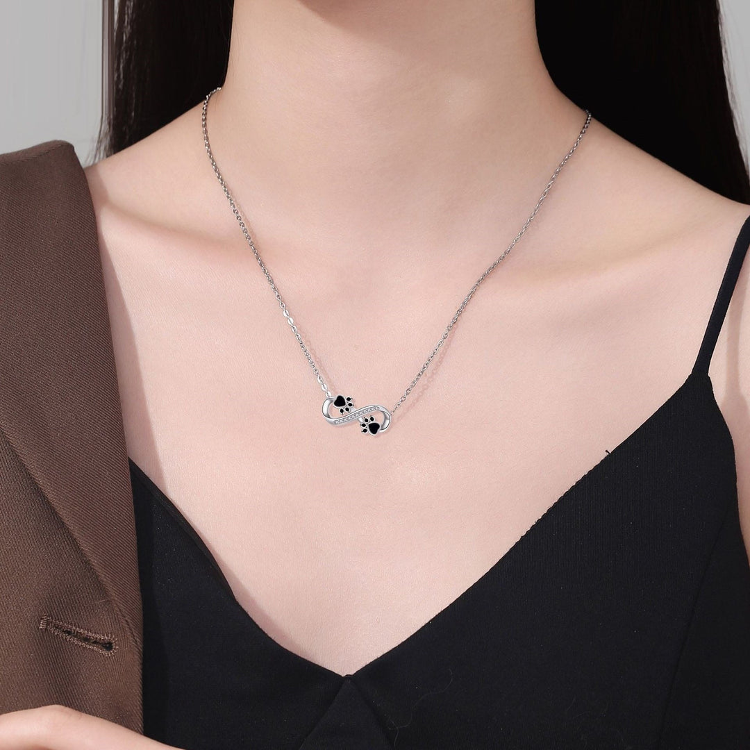 Collier Empreinte de Patte Infini avec Zirconia