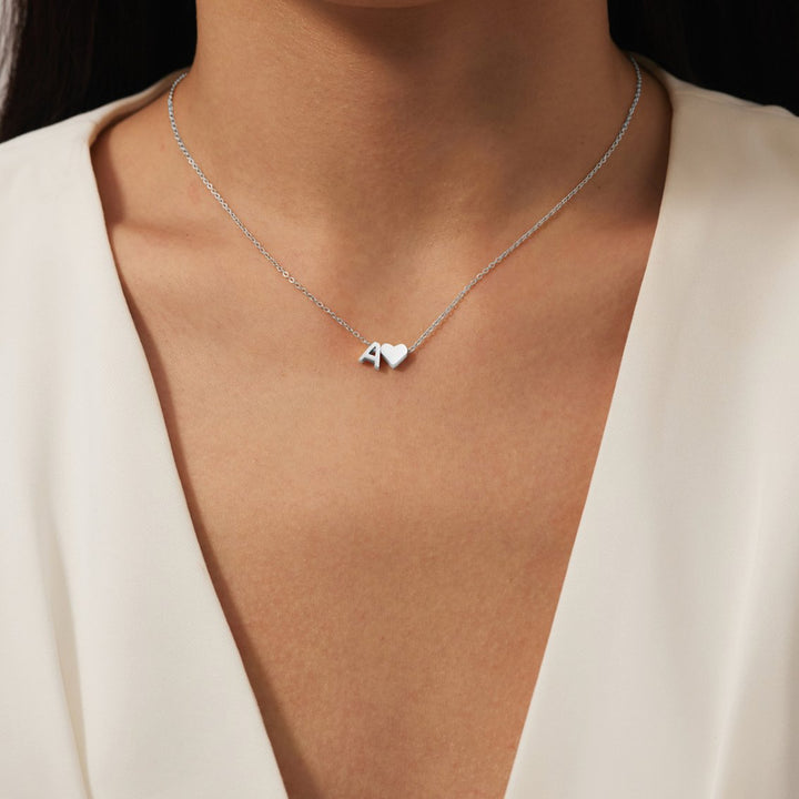 Amour Éternel & Collier en Argent avec Lettre