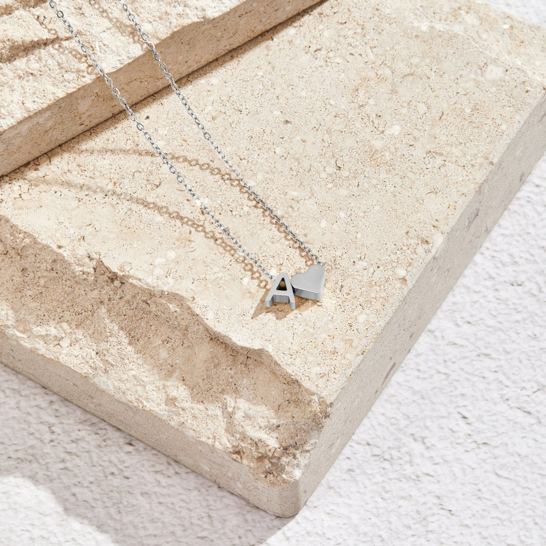 Amour Éternel & Collier en Argent avec Lettre