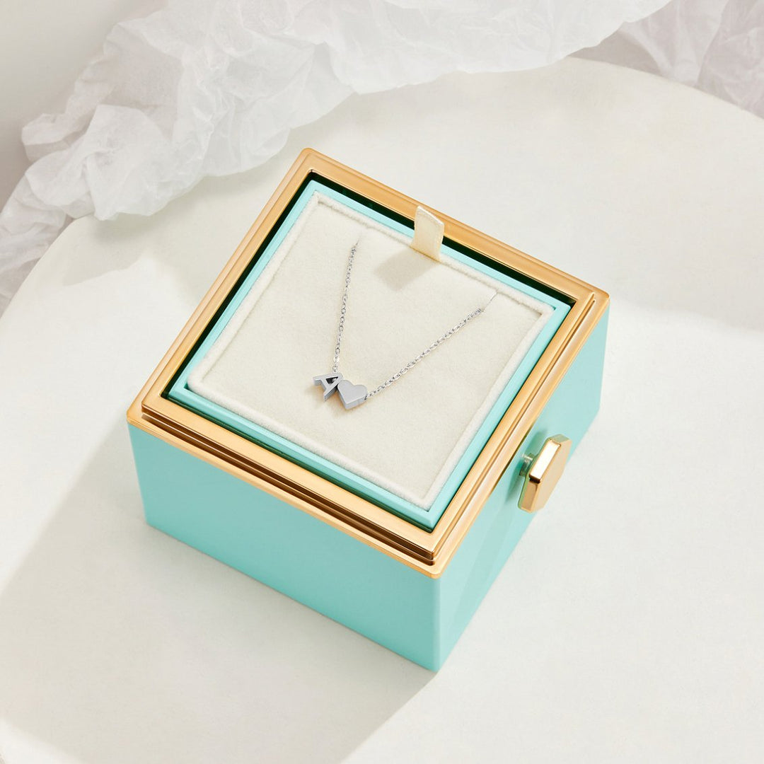 Amour Éternel & Collier en Argent avec Lettre