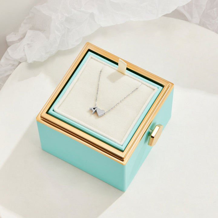 Amour Éternel & Collier en Argent avec Lettre