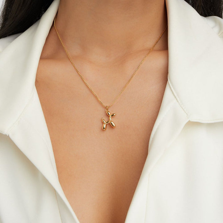 Collier en forme de ballon doré