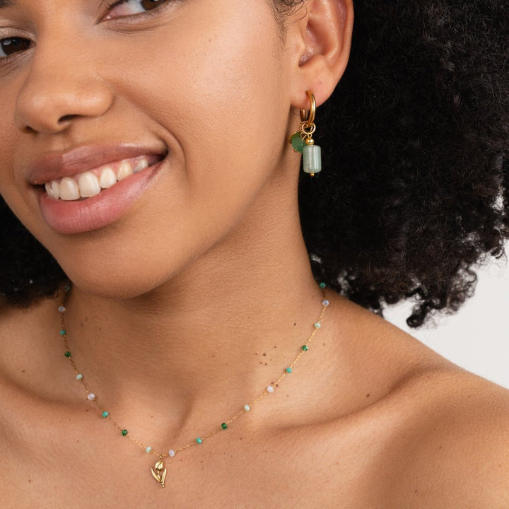 Collier en perles de tulipe dorée