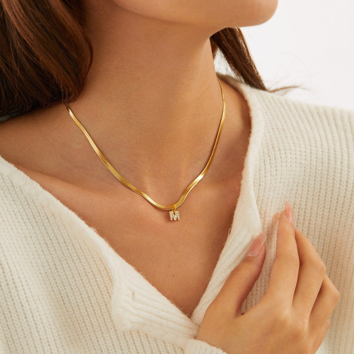 Collier Herringbone Initiale en Diamant Melly®