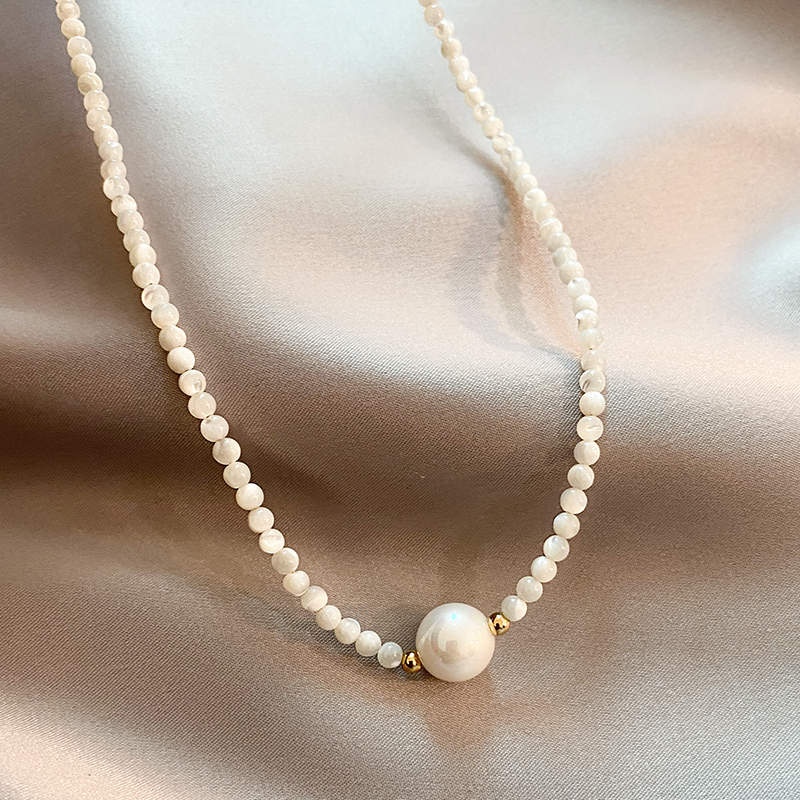Collier en Perles Élégant
