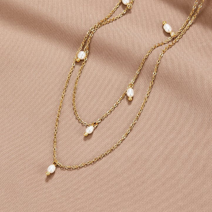 Collier à couches avec gouttes de perles Kay