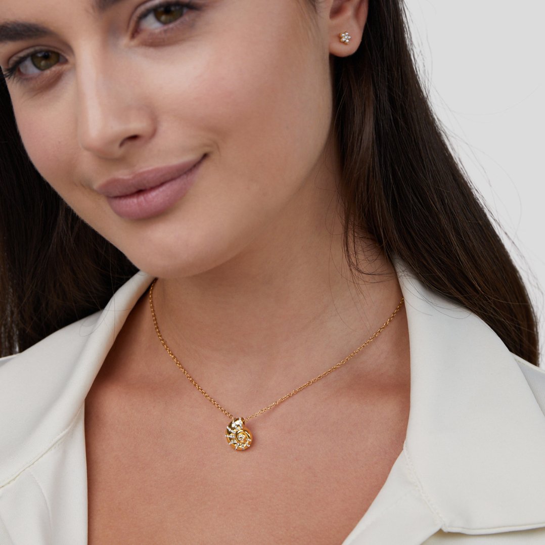 Collier avec pendentif en coquillage en cristal Luca