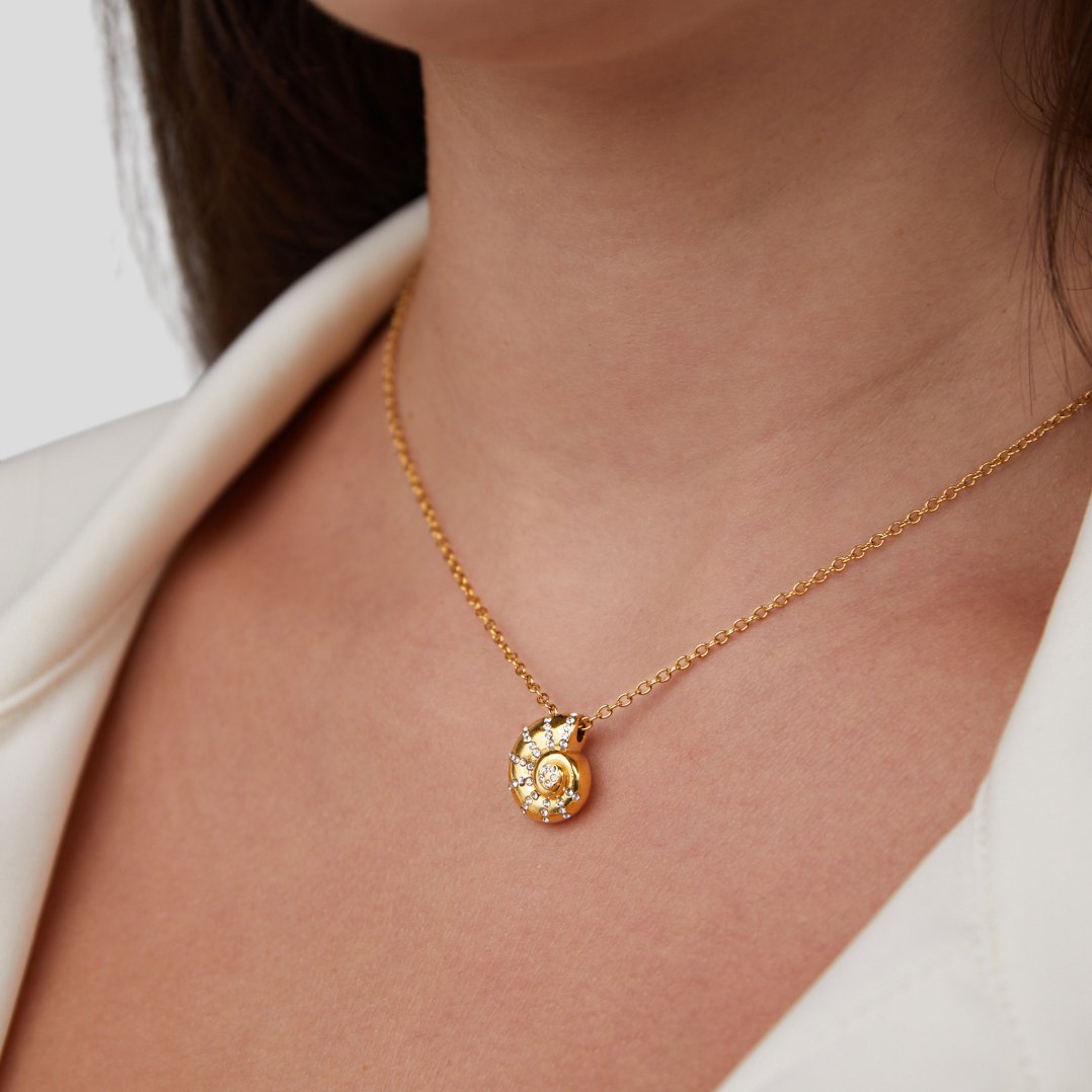 Collier avec pendentif en coquillage en cristal Luca