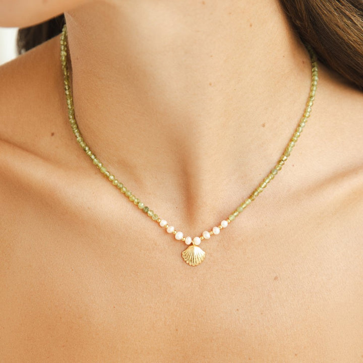 Collier en perles et coquillages Luca